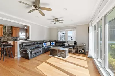 7 Pincushion Rd, Framingham, MA 01702 - Photo 5