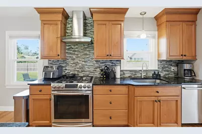 7 Pincushion Rd, Framingham, MA 01702 - Photo 11