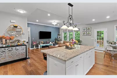 52 Primrose Cir #52, Hopkinton, MA 01748 - Photo 9