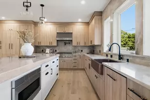 2 Atherton Rd, Winchester, MA 01890 - Photo 5
