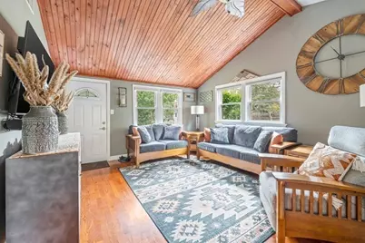 18 Carol Ave, Pembroke, MA 02359 - Photo 5