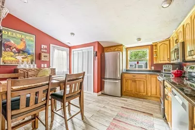 18 Carol Ave, Pembroke, MA 02359 - Photo 9