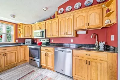 18 Carol Ave, Pembroke, MA 02359 - Photo 7