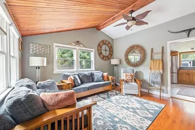 18 Carol Ave, Pembroke, MA 02359 - Photo 3