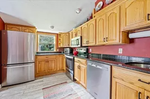 18 Carol Ave, Pembroke, MA 02359 - Photo 7