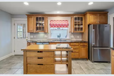 28 Maplewood Rd, Worcester, MA 01602 - Photo 13