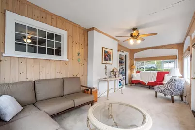 28 Maplewood Rd, Worcester, MA 01602 - Photo 9