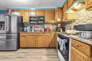 28 Exchange St, Lawrence, MA 01841 - Photo 9