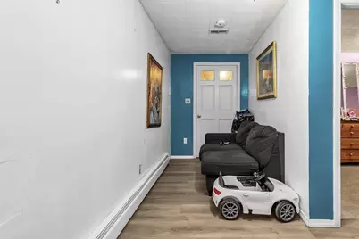 28 Exchange St, Lawrence, MA 01841 - Photo 3