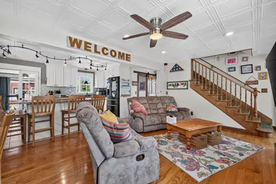 208 Hudson St, Fall River, MA 02720 - Photo 17