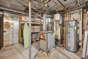 208 Hudson St, Fall River, MA 02720 - Photo 35
