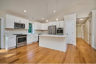 58 Pleasant St, Southampton, MA 01073 - Photo 5