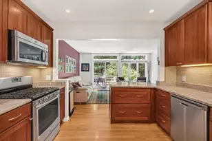 91 Hillside Dr, Wayland, MA 01778 - Photo 7
