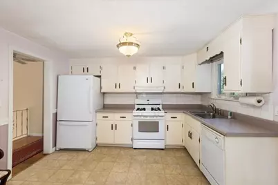 15 Blue Jay Avenue, Dracut, MA 01826 - Photo 13