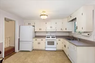 15 Bluejay Ave, Dracut, MA 01826 - Photo 13