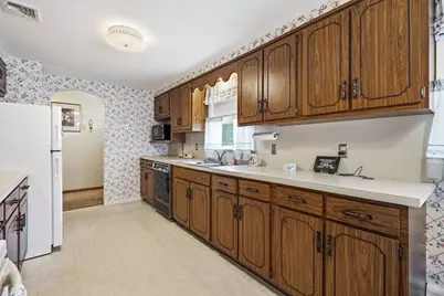 14 Sylvia St, Palmer, MA 01080 - Photo 7