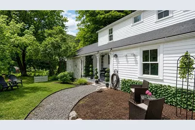 1574-1579 Pleasant St, Lee, MA 01260 - Photo 5