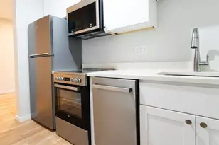18 Fitzhenry Square, Revere, MA 02151 - Photo 11