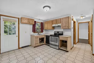 39 Mountain Ave, Saugus, MA 01906 - Photo 7