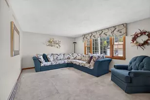 39 Mountain Ave, Saugus, MA 01906 - Photo 5