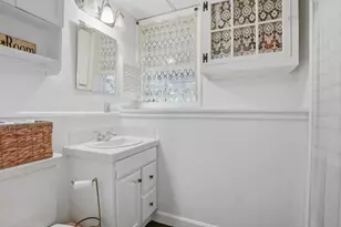 251 Mendon St, Blackstone, MA 01504 - Photo 25