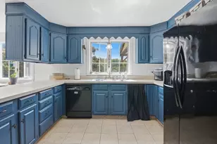 251 Mendon St, Blackstone, MA 01504 - Photo 9