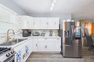 10 Ashley St, New Bedford, MA 02744 - Photo 7