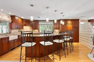 905 West St, Leominster, MA 01453 - Photo 5