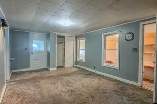 54 Fairview St E, Greenfield, MA 01301 - Photo 7