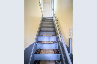 54 Fairview Street E, Greenfield, MA 01301 - Photo 17
