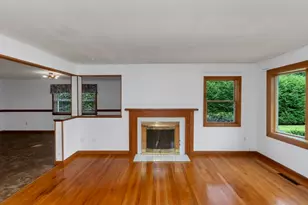 293 N Loomis St, Southwick, MA 01077 - Photo 5