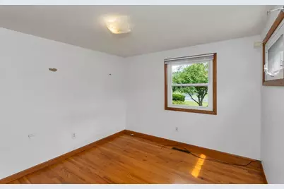 293 N Loomis St, Southwick, MA 01077 - Photo 25