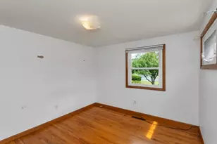 293 N Loomis St, Southwick, MA 01077 - Photo 25