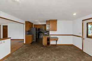 293 N Loomis St, Southwick, MA 01077 - Photo 17