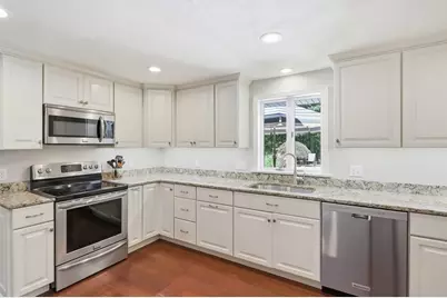 17 Hickory Lane, Framingham, MA 01701 - Photo 9