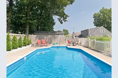 138 Endicott St, Springfield, MA 01118 - Photo 5