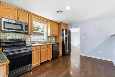 35 Dandy Rd, Brockton, MA 02302 - Photo 9