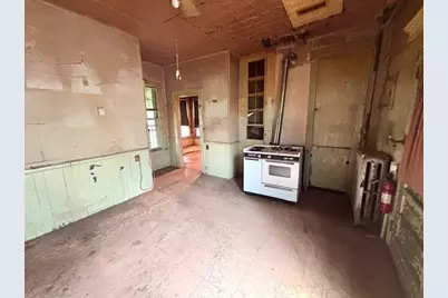 41 Mount Vernon St, Lowell, MA 01854 - Photo 13