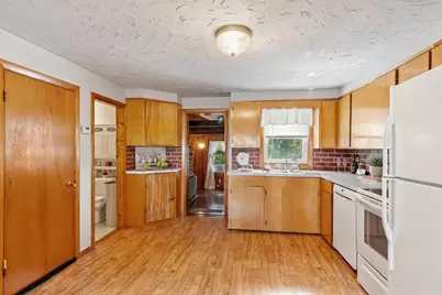 164 Coleman St, Gardner, MA 01440 - Photo 9