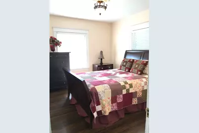 70 Sumner St, Newton, MA 02459 - Photo 15