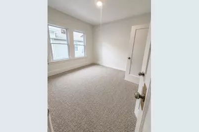 42-44 Dearborn St, Springfield, MA 01109 - Photo 5