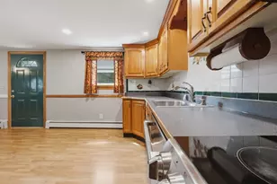 109 Greenwood Pl, Gardner, MA 01440 - Photo 5