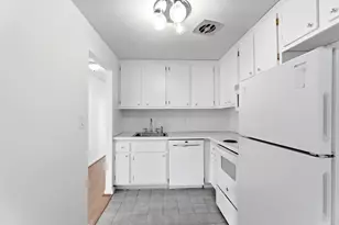 1 Colonial Dr, Andover, MA 01810 - Photo 5