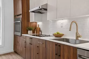 13 Warwick St, Somerville, MA 02145 - Photo 5