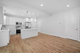24 Medford St, Springfield, MA 01107 - Photo 13