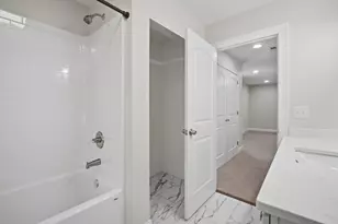 24 Medford St, Springfield, MA 01107 - Photo 25