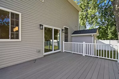 24 Medford St, Springfield, MA 01107 - Photo 31