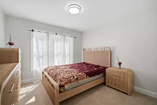 24 Medford St, Springfield, MA 01107 - Photo 15