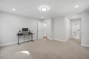 24 Medford St, Springfield, MA 01107 - Photo 21