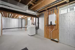 24 Medford St, Springfield, MA 01107 - Photo 29